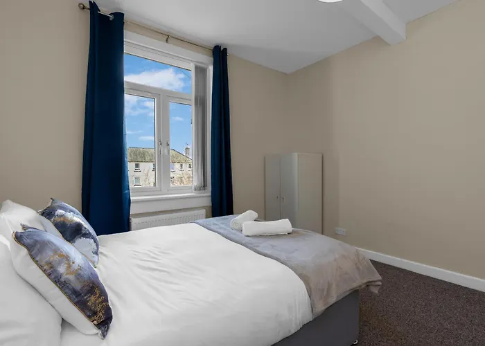 2 Bedroom Apartment In Edinburgh With 2 Free Parking Spaces
